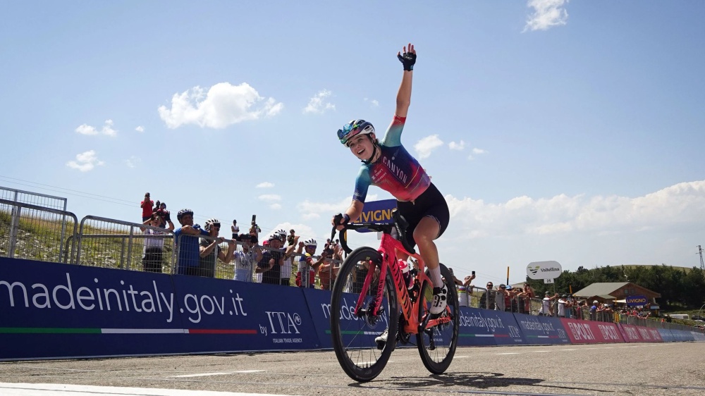 Giro d’Italia Women, il Blockhaus è di Neve Bradbury. Longo Borghini in rosa