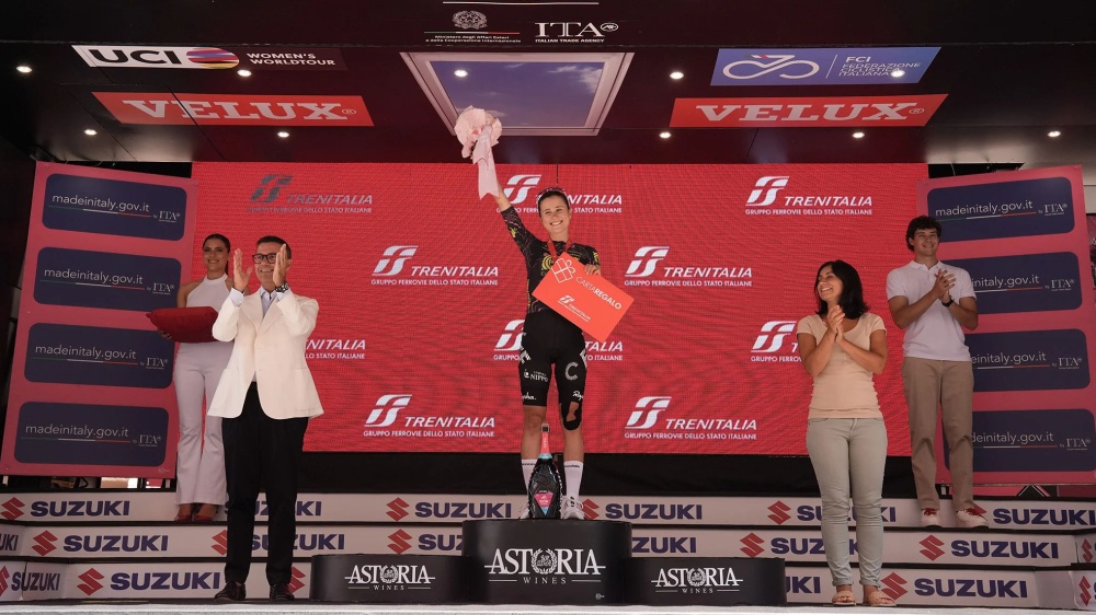 Giro d’Italia Women, quarta tappa alla canadese Clara Emond, in rosa resiste Elisa Longo Borghini