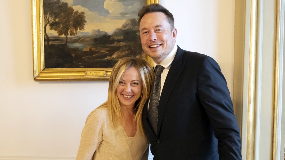 Gli affari di Elon Musk  potevano passare per corruzione e mazzette, indagato il suo referente in Italia, Andrea Stroppa