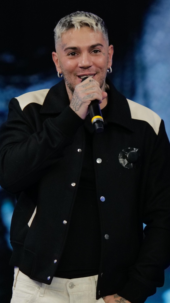 Emis Killa a RTL 102.5: “ ‘Musica Triste’ è un album molto colorato e sfaccettato, contiene diverse collaborazioni con amici e alcune new entry”