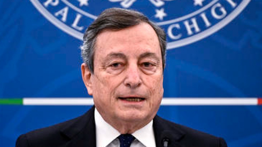 Governo, Draghi fa il pompiere: “Nessun rischio, il M5S è parte integrante, no all’appoggio esterno”