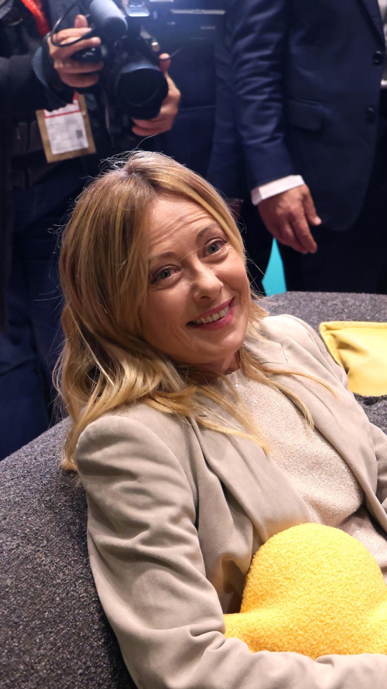 Governo, la premier Meloni a Cipro per il Consiglio UE: l’Europa è alla prova della crisi di Hormuz