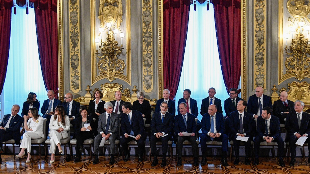 Governo, Meloni premier ha giurato al Quirinale: “Serviremo l’Italia con responsabilità e orgoglio”