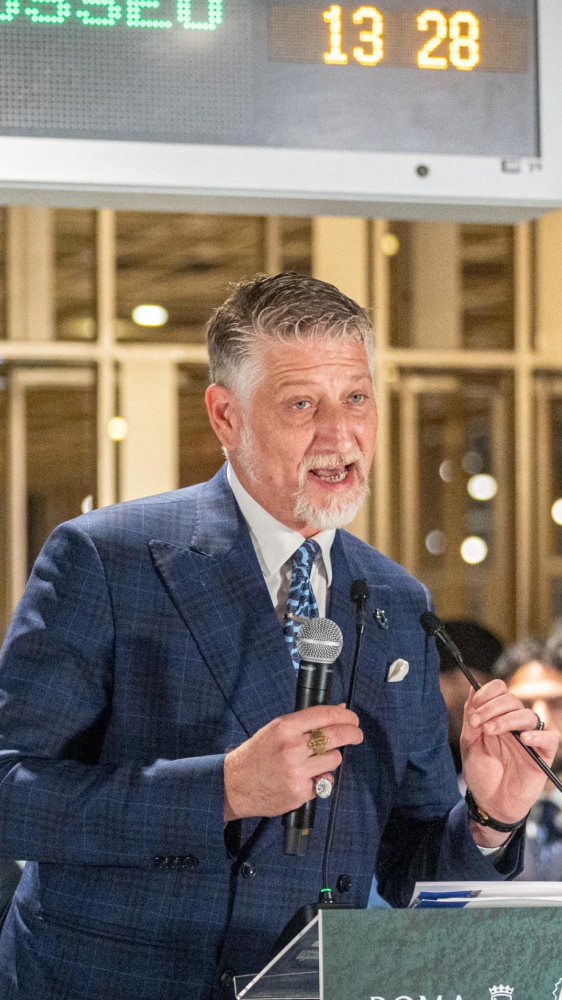 Governo, sui social il ministro della Cultura Giuli registra +500%, Giorgetti e Schillaci restano a-social