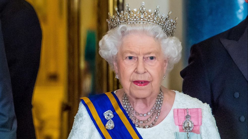 Gran Bretagna, la pandemia sta mettendo a rischio il patrimonio della regina Elisabetta, ma una legge preserva i conti reali
