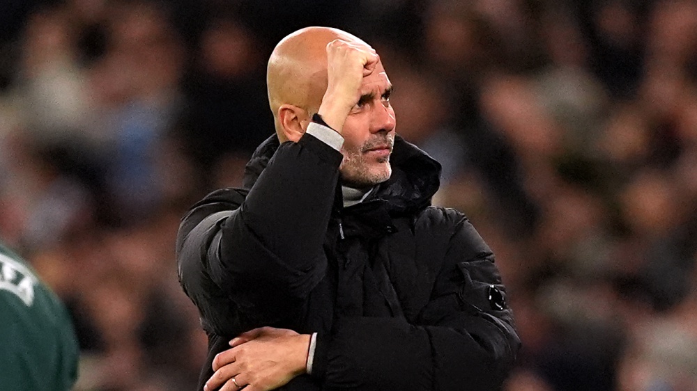 Guardiola come Sangiuliano: graffi sul volto e in testa dopo Manchester City-Feyenoord: cosa è successo? (VIDEO)