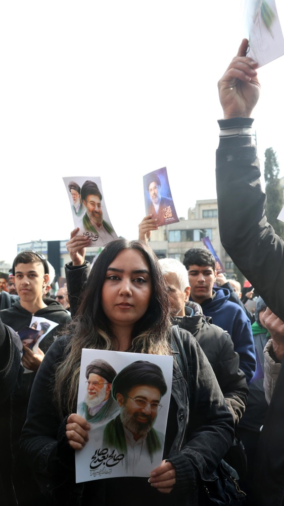 Guerra in Iran, intercettato un missile diretto in Turchia, è il secondo in pochi giorni. Il Golfo in fiamme