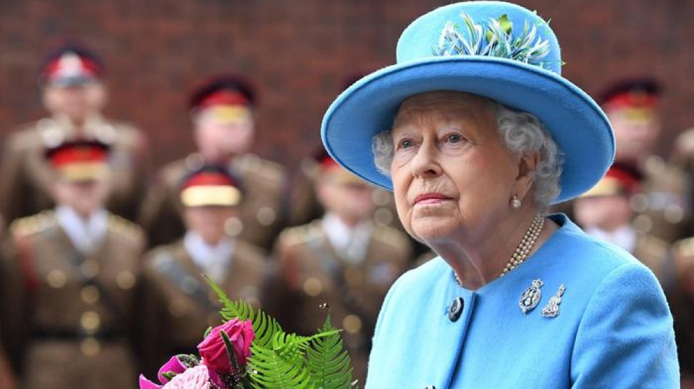 I due “anni orribili” della regina Elisabetta: tra perdite importanti e pillole di resilienza