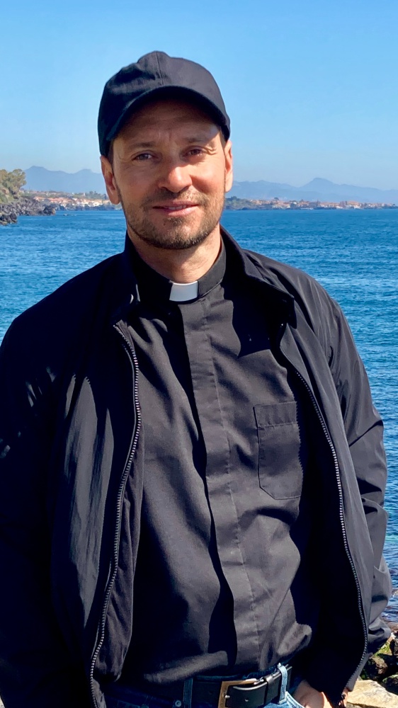 I viaggi del cuore: torna l'appuntamento in tv con Don Davide Banzato. Ecco quando