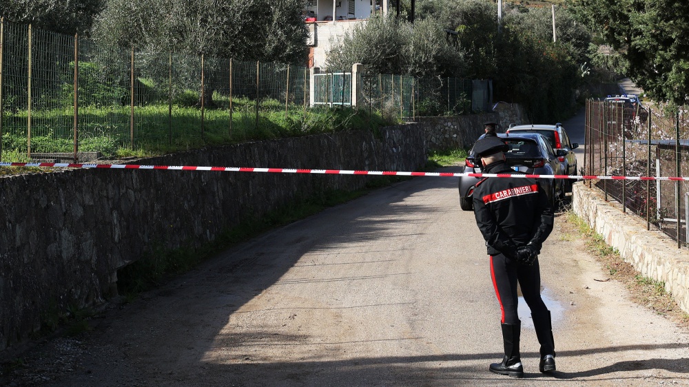 Il “cimitero dei bambini” nella villetta di famiglia. Accusata la giovane mamma