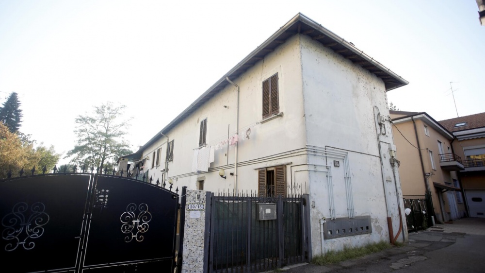 Il caso della bimba morta dopo essere stata lasciata sola a casa a Milano, oggi l'interrogatorio della madre