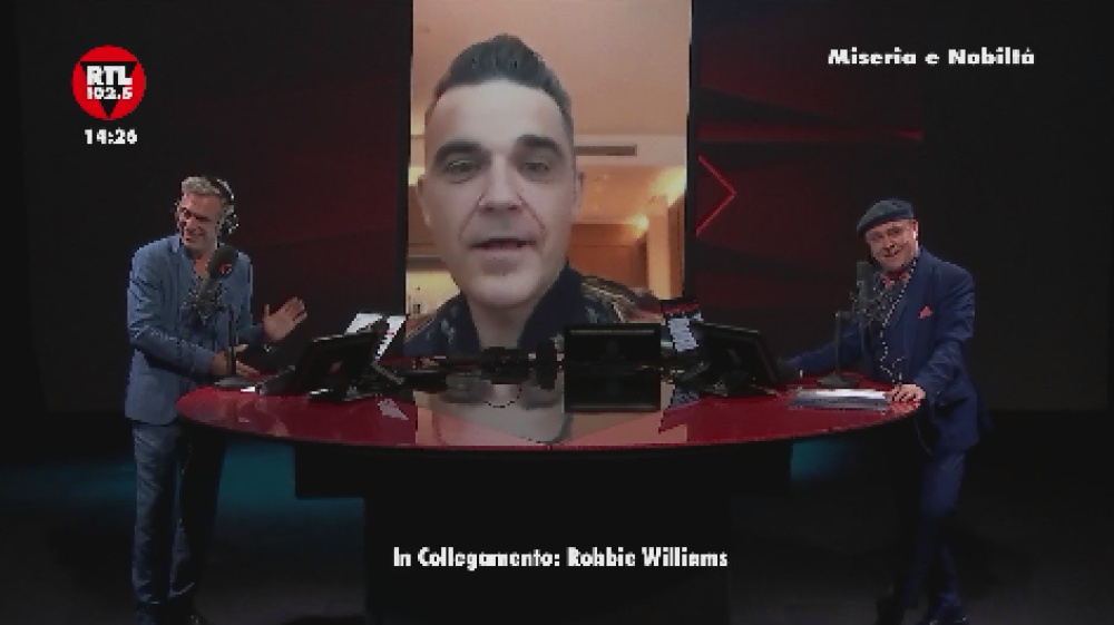 Il Conte Galè invita Robbie Williams al Power Hits Estate di RTL 102.5, lui promette che sarà all'Arena di Verona