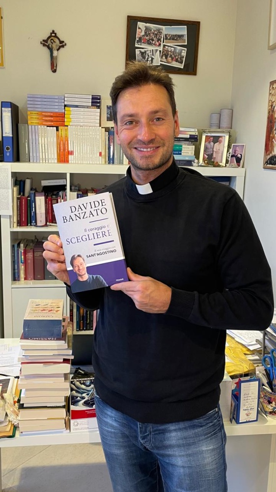 "Il coraggio di scegliere": l'ultimo libro di Don Davide Banzato