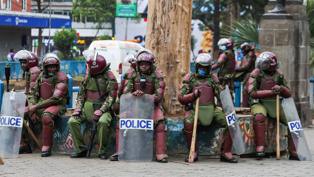 Il Kenya nel caos, assaltato il parlamento e bloccata la legge finanziaria