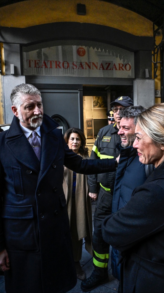 Il ministro della Cultura Giuli annuncia l'acquisto del Sannazaro. 'Rinascerà come una fenice'