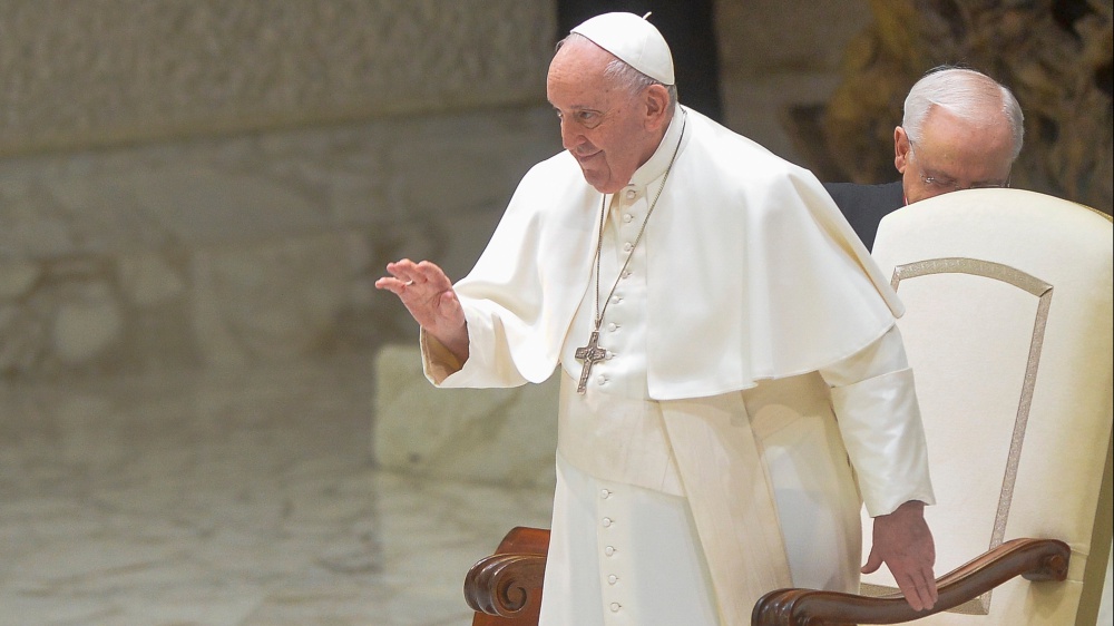Il Papa rivolge l'ennesimo appello per la pace in Ucraina e ammonisce: la Chiesa non è un partito, via le ideologie