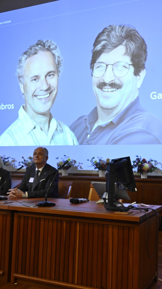 Il Premio Nobel per la Medicina assegnato agli scienziati Victor Ambros e Gary Ruvkun