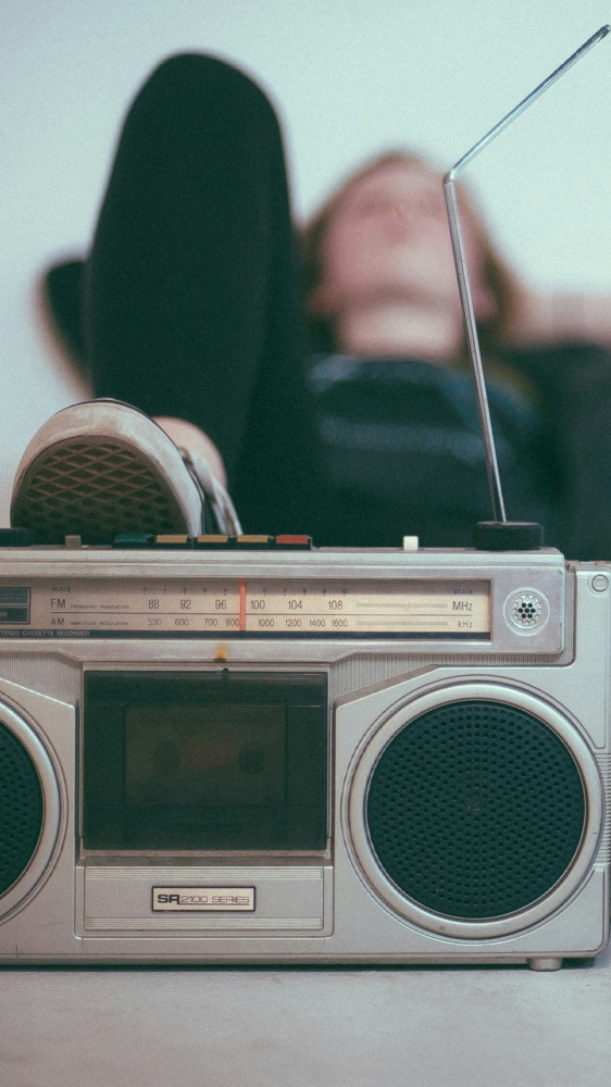 Il rapporto del Censis sull'informazione italiana: la radio è intramontabile, ecco perché