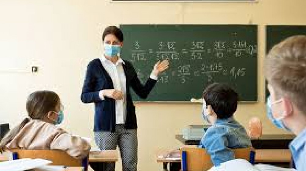 Il rientro a scuola, a gennaio, preoccupa gli studenti italiani, uno su due ha paura di essere contagiato dal Covid