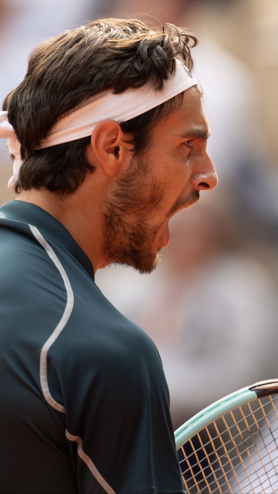 Il Roland Garros parla sempre più italiano, oggi torna in campo Sinner, ieri Lorenzo Musetti ha incantato Parigi