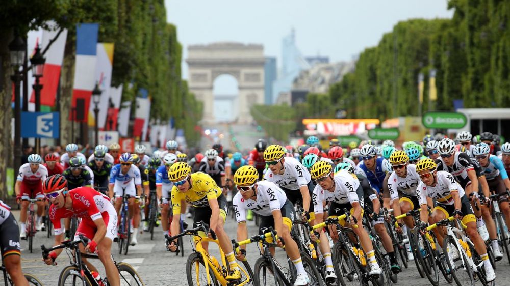 Il Tour de France non cede, per ora si ipotizza uno slittamento di quattro settimane, ma sarà difficile correre