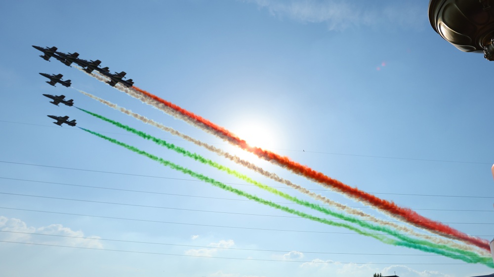 Il Tricolore compie 227 anni, Mattarella: "Simbolo di coesione", Meloni: "Conservare storia e radici"