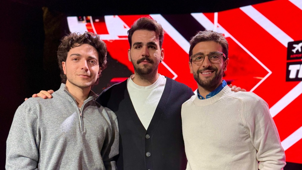 Il Volo presenta a RTL 102.5 il nuovo singolo ‘Tra le onde’: «Volevamo mostrare un lato diverso di noi. I nostri prossimi show piaceranno anche a chi non ama questo genere, è importante non mettere barriere alla musica»