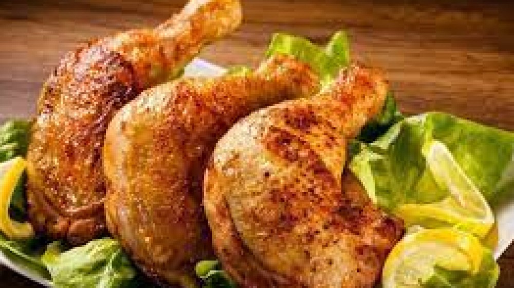 In America si celebra la giornata internazionale del pollo fritto, piatto molto amato e tra i più consumati