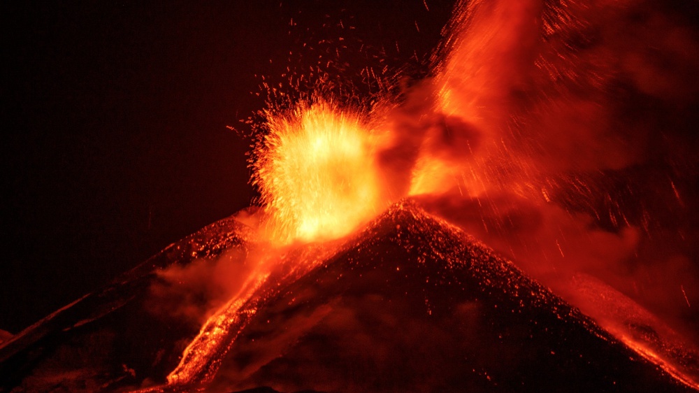 In Islanda eruzione vulcanica di grande intensità, dichiarato lo stato di emergenza, chiusa la Laguna Blu