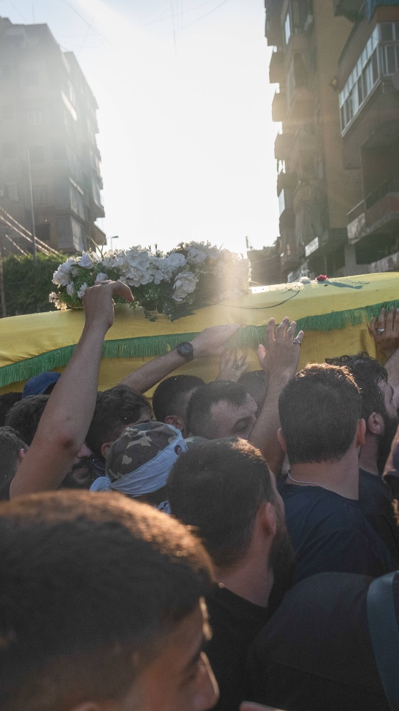 In Libano esplodono walkie talkie e pannelli solari, 14 morti e 450 feriti, Hezbollah minaccia una vendetta sanguinosa