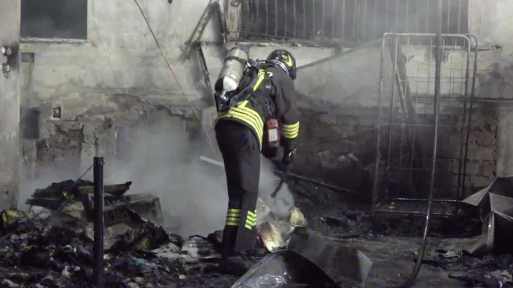 Incendio all’ospedale di Tivoli, le fiamme partite dai rifiuti sul retro dell’edificio