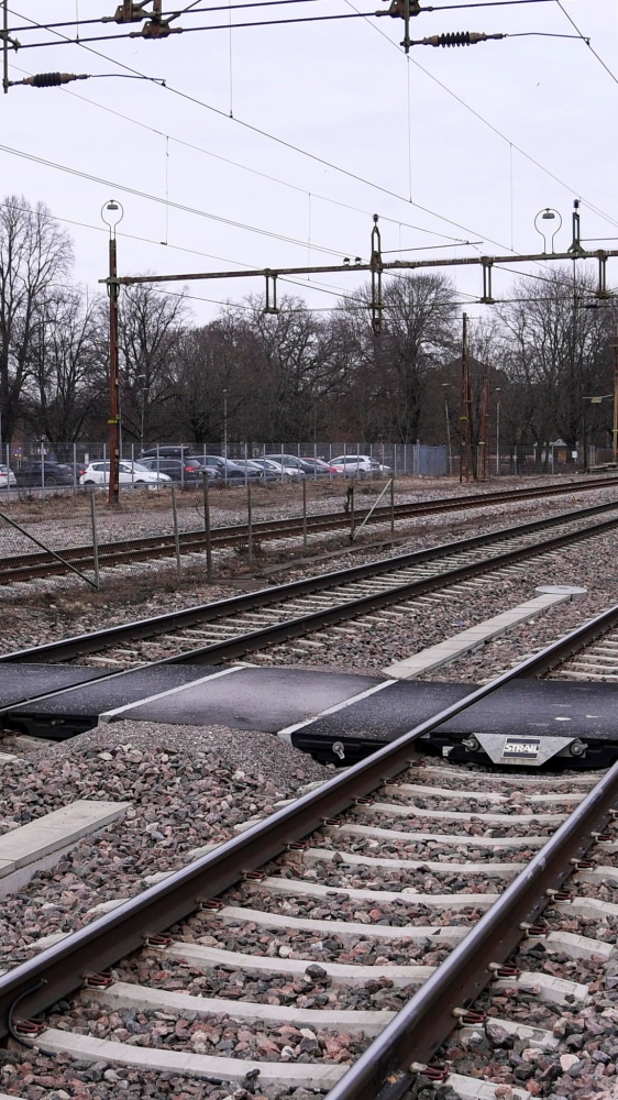 Incidente ferroviario a Trento, scontro tra un regionale e un carro merci, bilancio di tre feriti