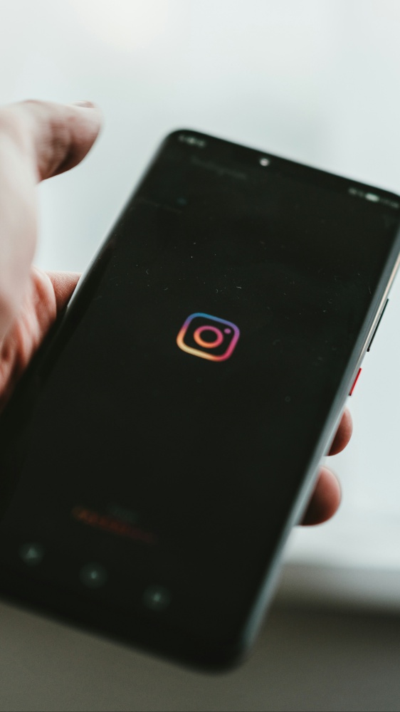 Instagram: arriva il tasto “non mi piace” nei commenti