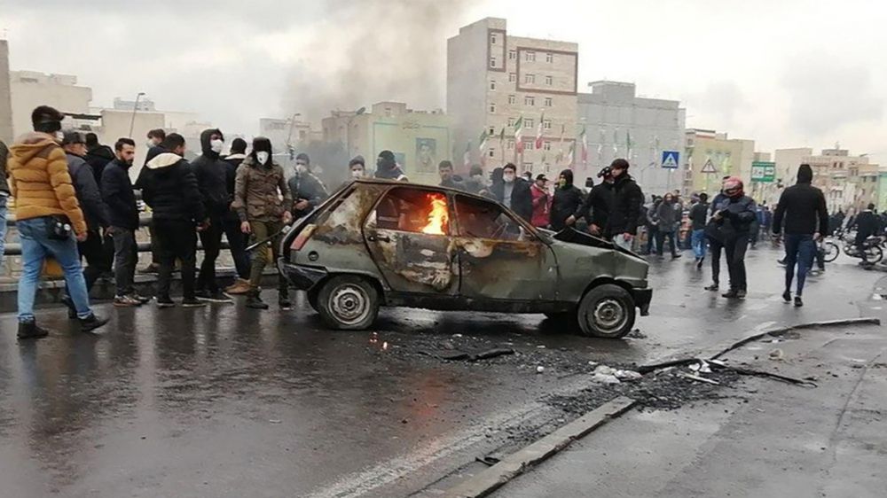 Iran, Amnesty, almeno 304 morti in repressione proteste