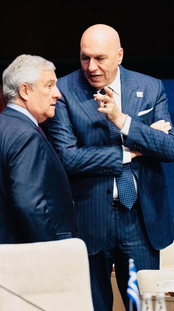 Iran, il ministro degli Esteri Tajani: “Preoccupa l’alto numero di italiani nel Golfo da rimpatriare”