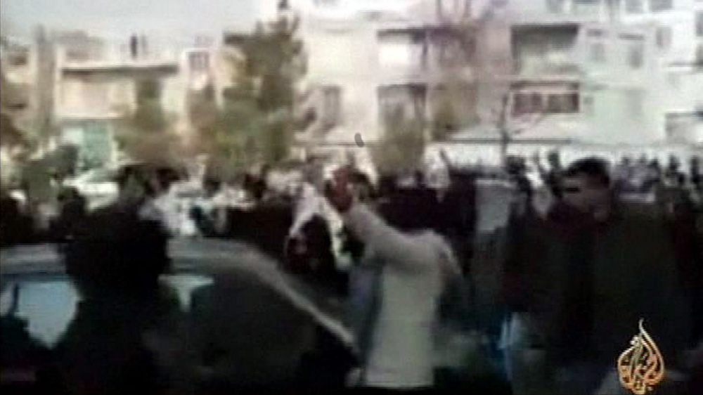 Iran: la repressione continua, condannati a morte 11 manifestanti