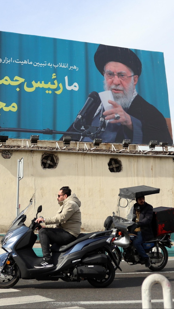 Iran pronto al negoziato. Usa: aperti a un accordo. Convocati gli ambasciatori Ue per la designazione di terroristi dei Pasdaran