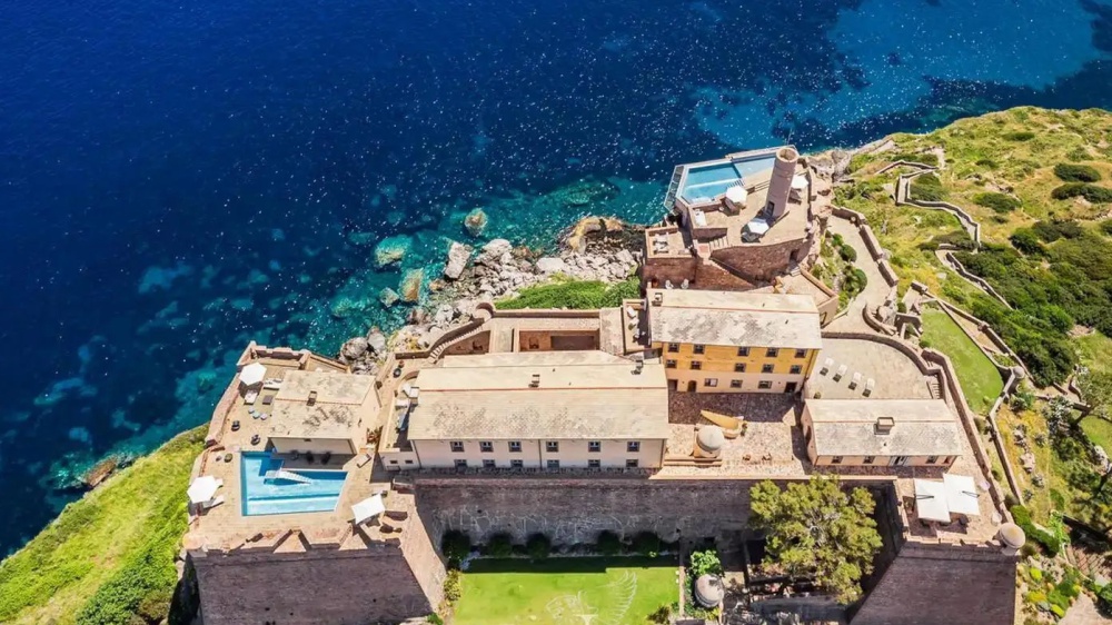 Isola di Capraia, Forte San Giorgio: in vendita la residenza da sogno