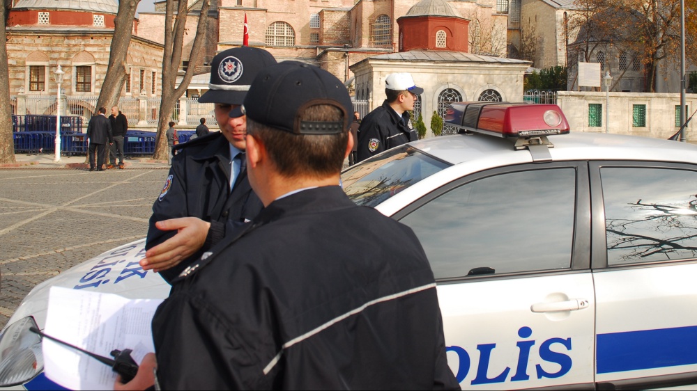 Istanbul, attacco armato in una chiesa italiana durante la messa, una vittima