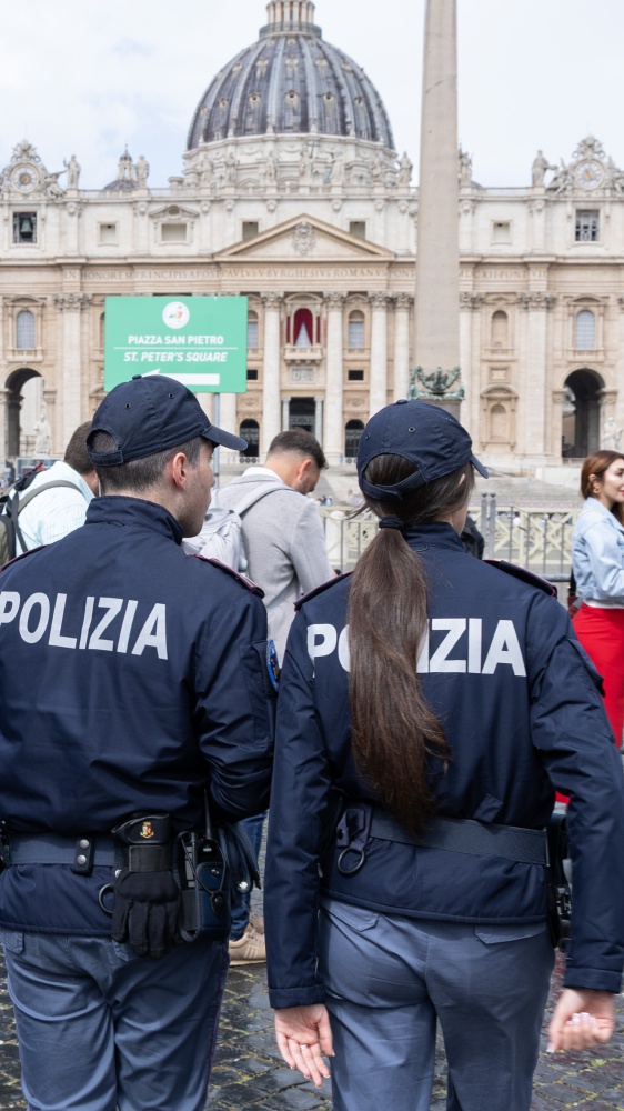 Italiani  e italiane sull'orlo di una crisi di nervi, il rapporto Univ-Censis mostra una nazione insicura