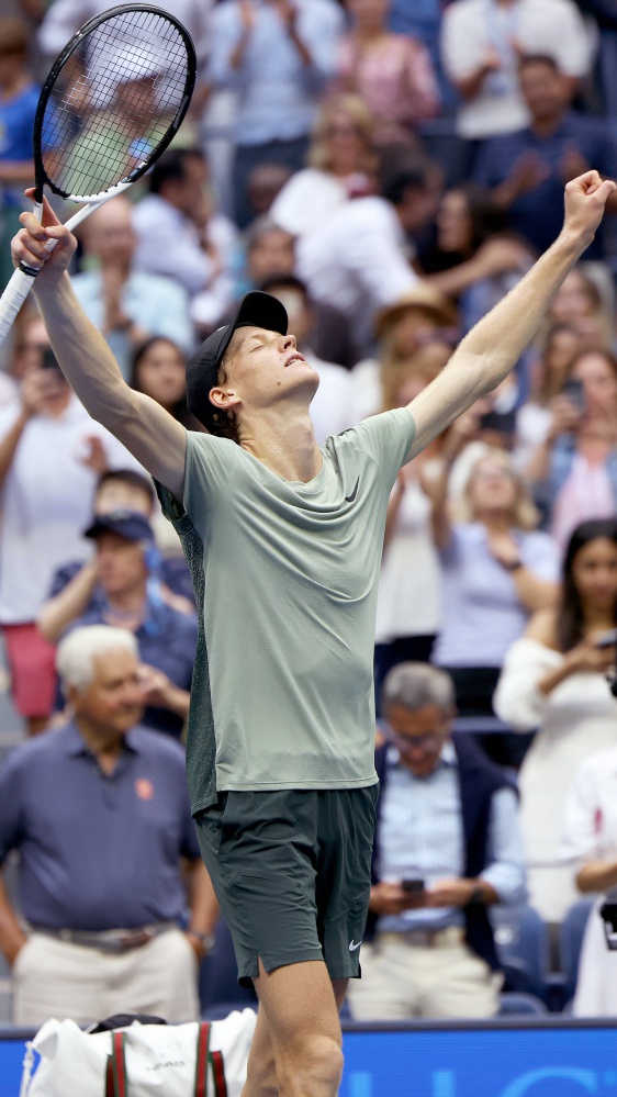 Jannik Sinner conquista lo Us Open, nella finale battuto l'americano Fritz 3 set a zero