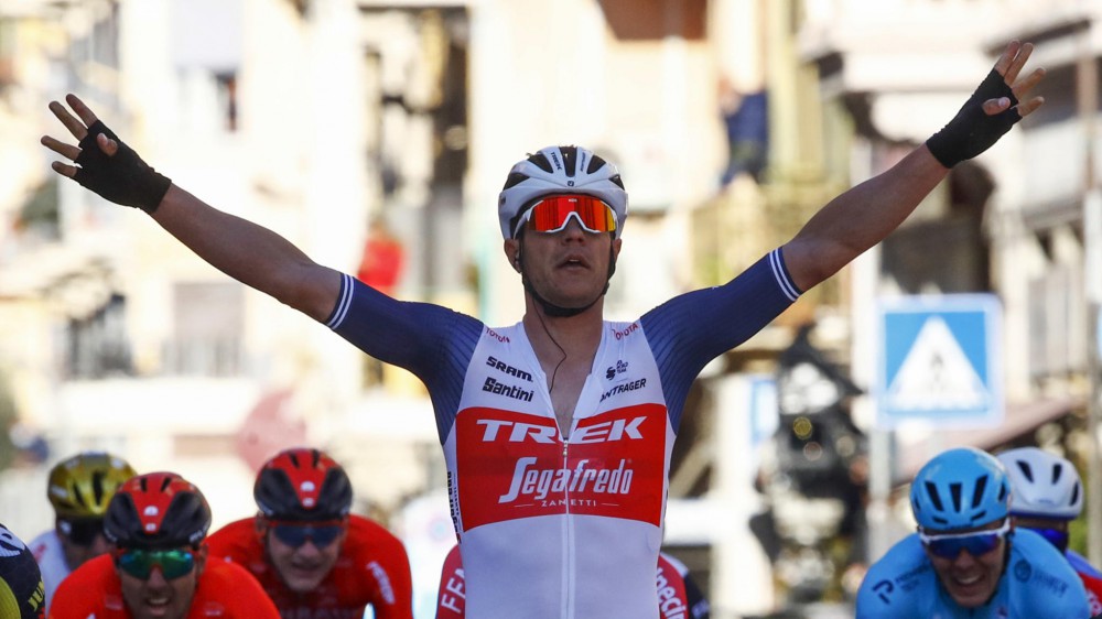 Jasper Stuyven vince la Milano Sanremo di ciclismo; per il secondo anno la Classicissima di Primavera parla belga