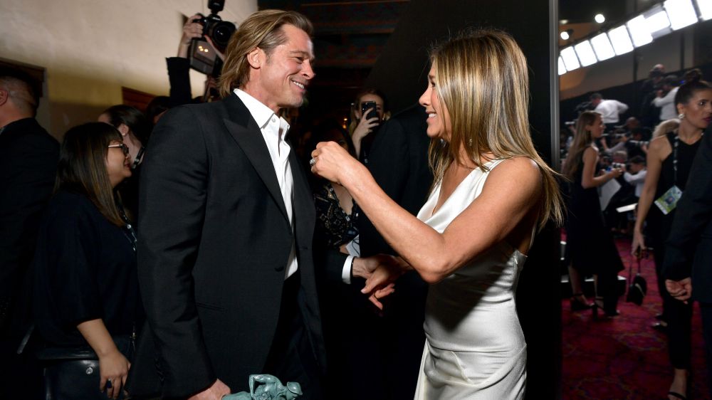 Jennifer Aniston e Brad Pitt, l’incontro ai Sag Awards fa sognare i fan