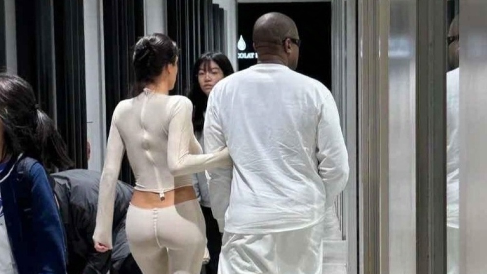 Kanye West e Bianca Censori a Tokyo, smentite le voci sul divorzio