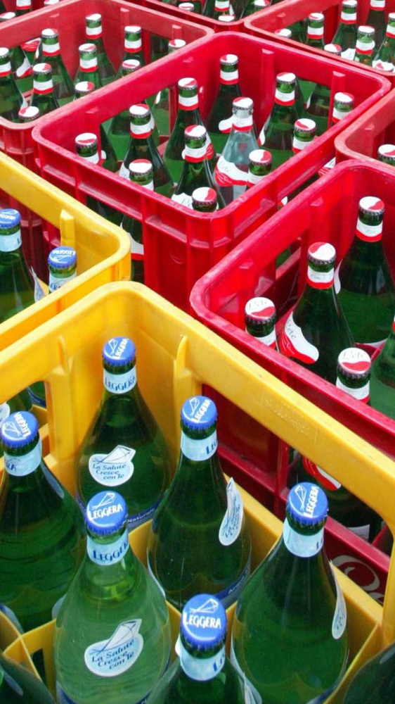 L'acqua costa 384 euro a famiglia, con un aumento del 40% in 10 anni