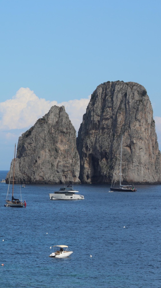 "L'auto progettata solo per Capri": l'idea del sindaco dell'isola Paolo Falco presto diventerà realtà