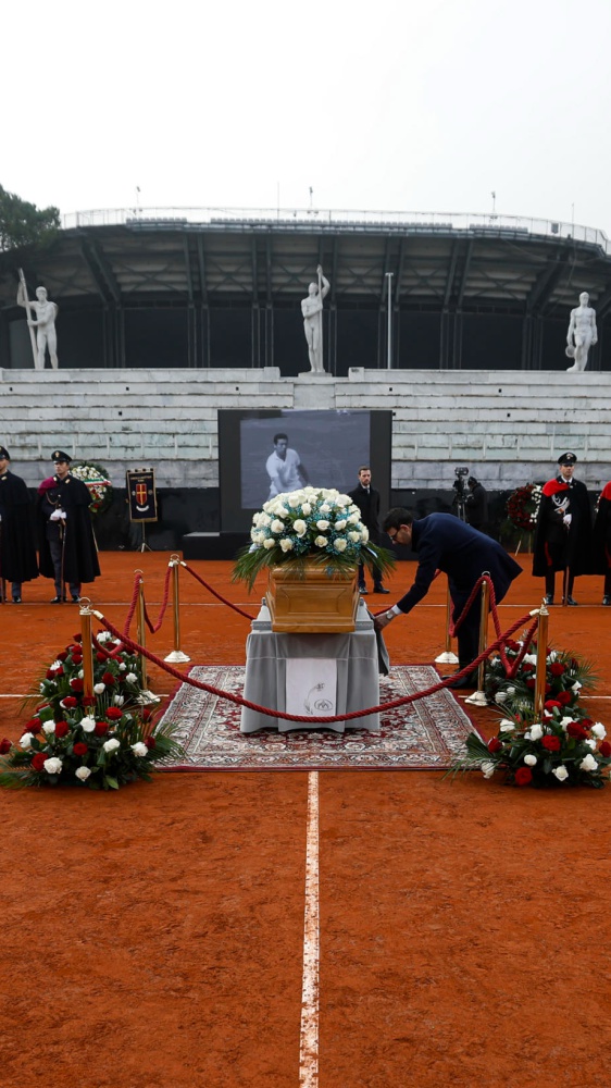 L'ultimo saluto a Nicola Pietrangeli, sulle note di 'My Way' si chiude la commemorazione al Foro italico