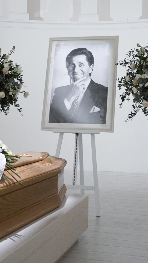 L'ultimo saluto a Valentino, l'imperatore della moda che ha cucito sogni sulle stoffe