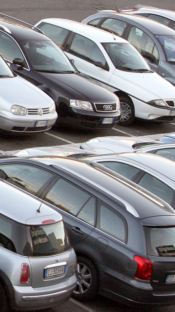 L'Unione Europea 'salva' l'automotive, cade il divieto di vendere motori termici dal 2035