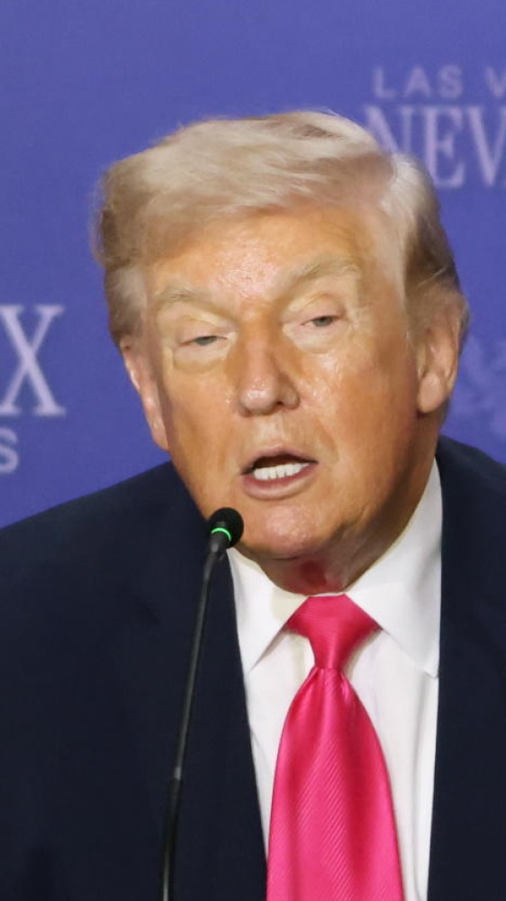 La delegazione Usa vola in Pakistan per tratttare con l’Iran, Teheran non siederà al tavolo se Trump non toglierà il blocco navale a Hormuz